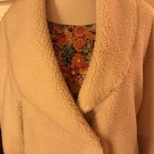 Faux Fur white Coat XL